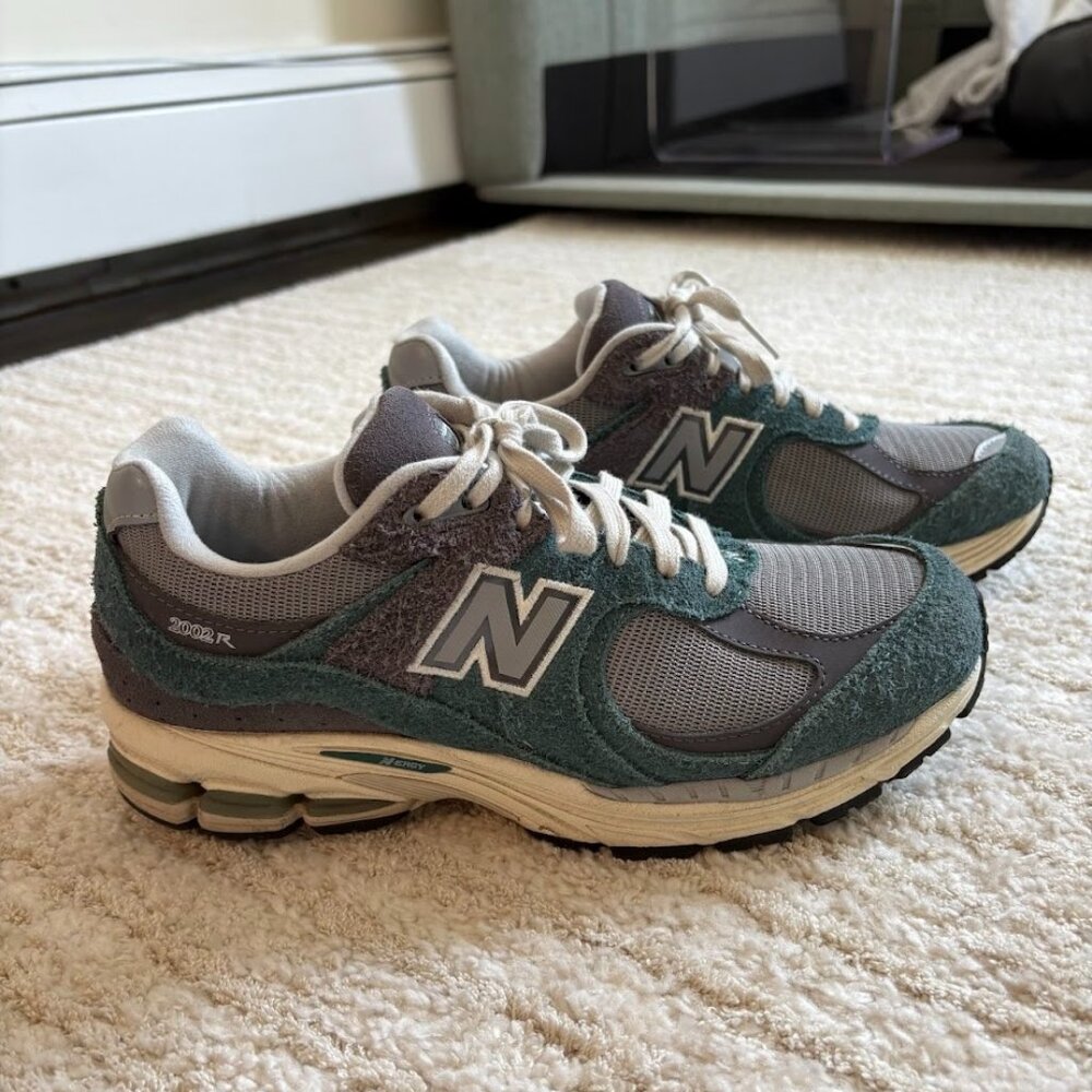 New Balance 2002r Sneakers
